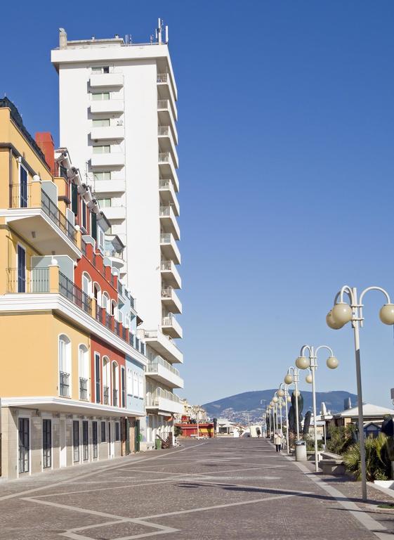 Bianchi Hotel & Residence Porto Recanati Oda fotoğraf