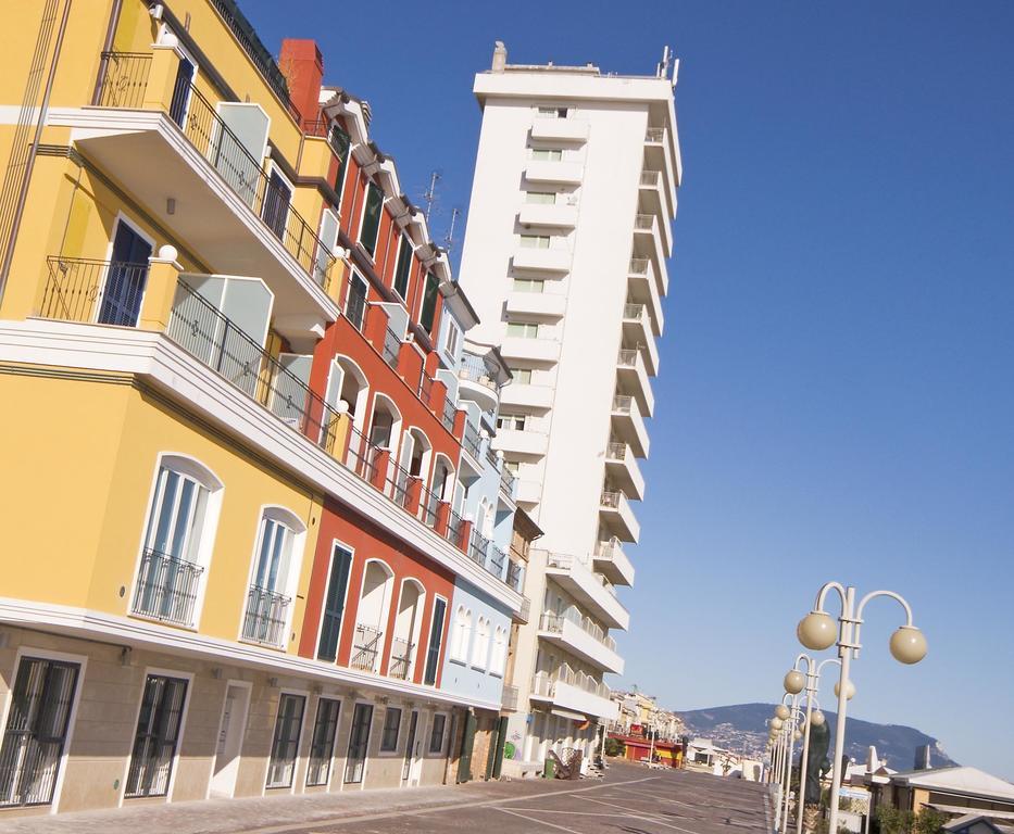 Bianchi Hotel & Residence Porto Recanati Oda fotoğraf