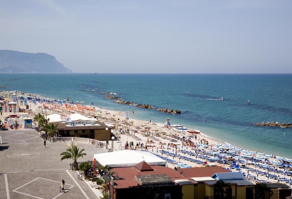 Bianchi Hotel & Residence Porto Recanati Oda fotoğraf